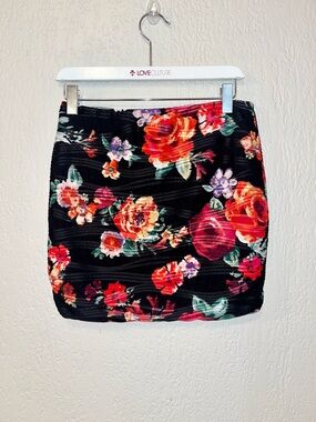 Charlotte Russe Black Mini Skirt SZ: L